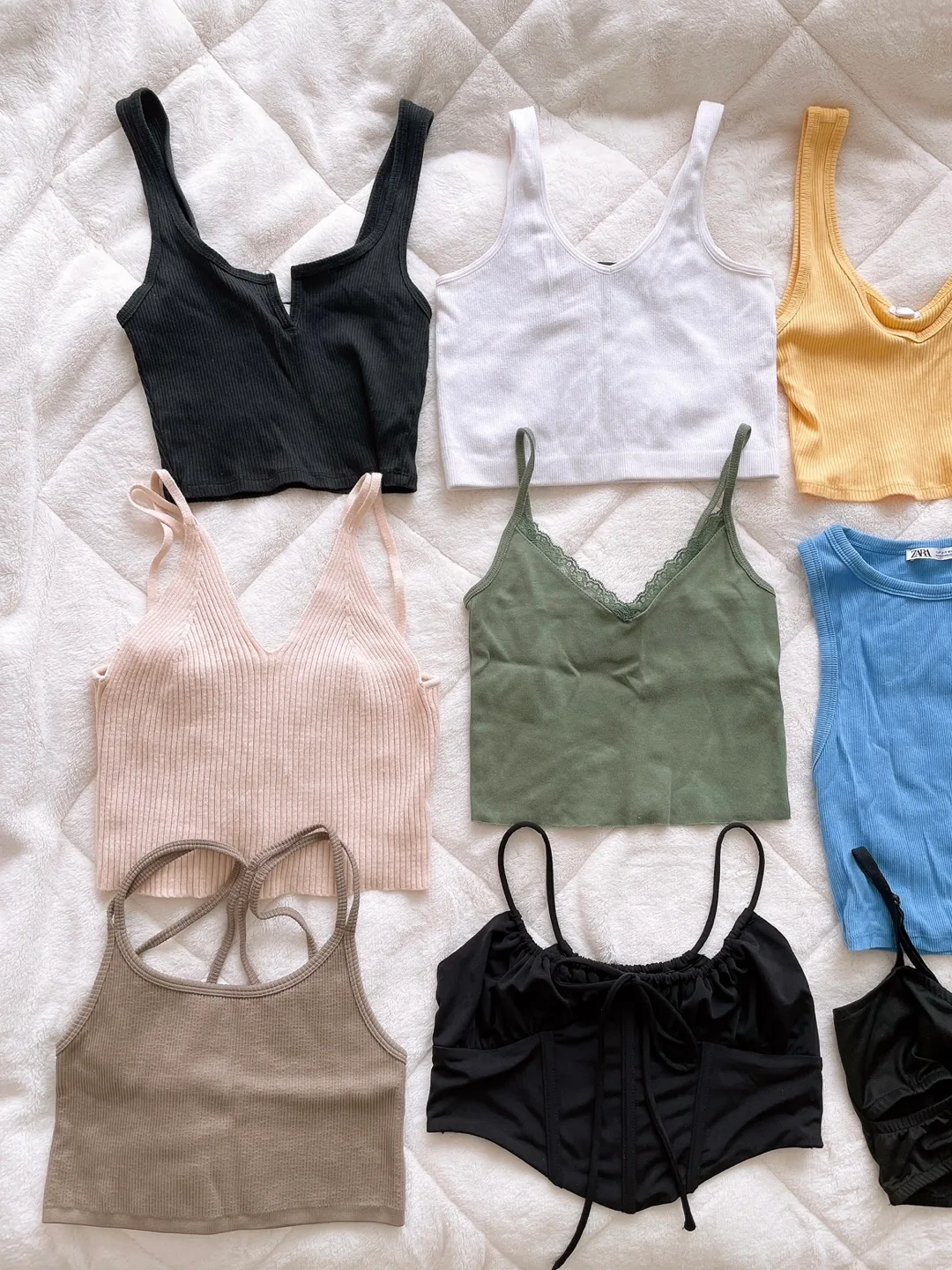 Women’s crop top image indicator(3)