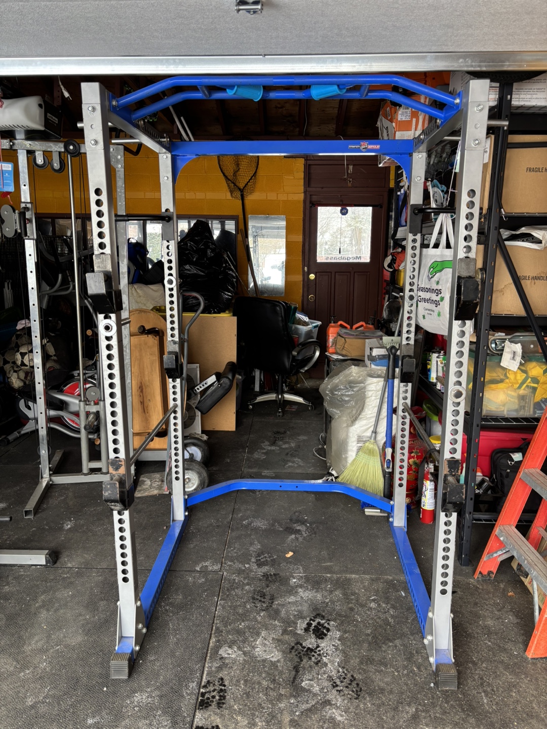 Squat Rack, strength armour!