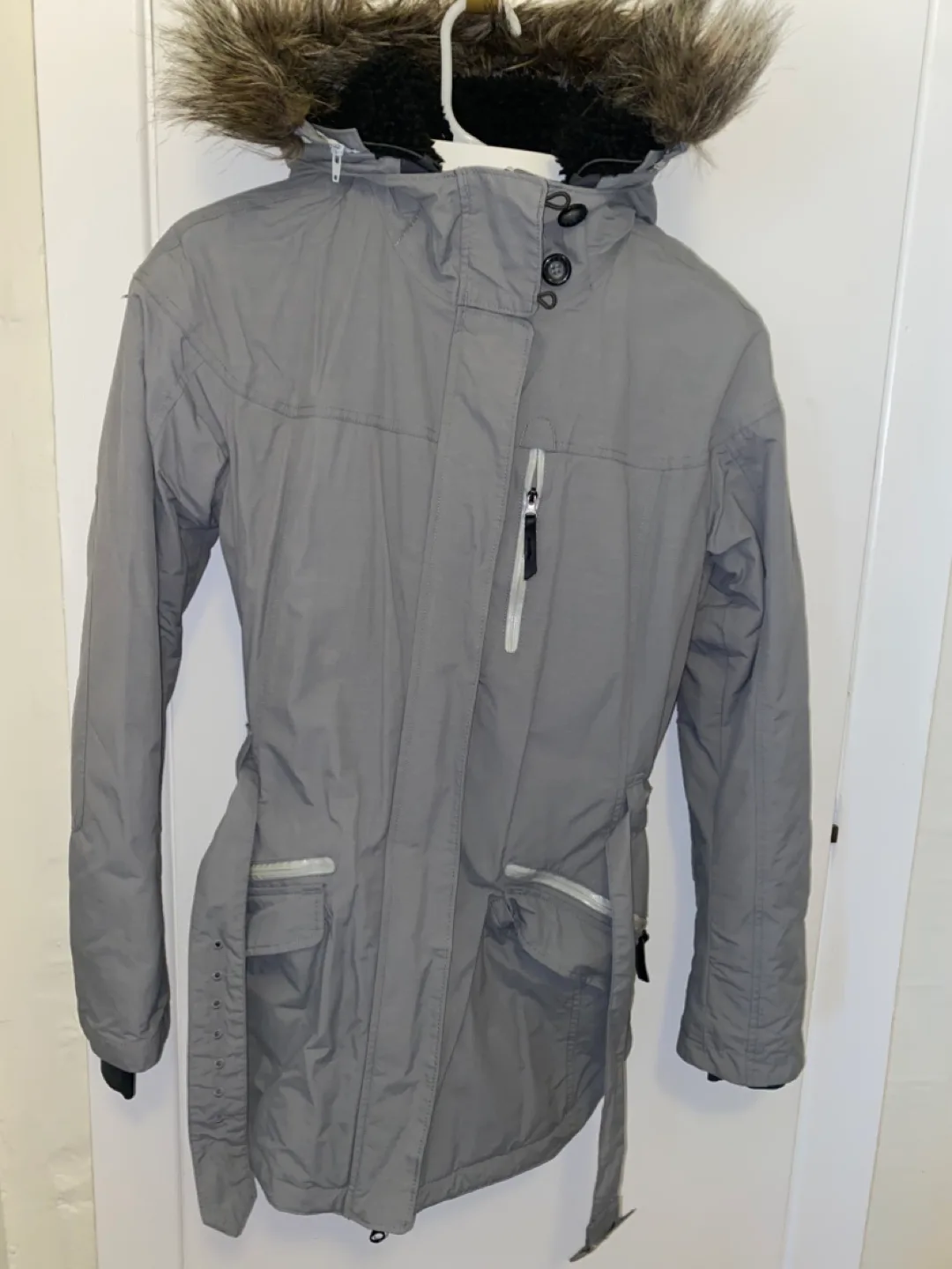 Women's Columbia Grey Winter Parka image indicator(4)