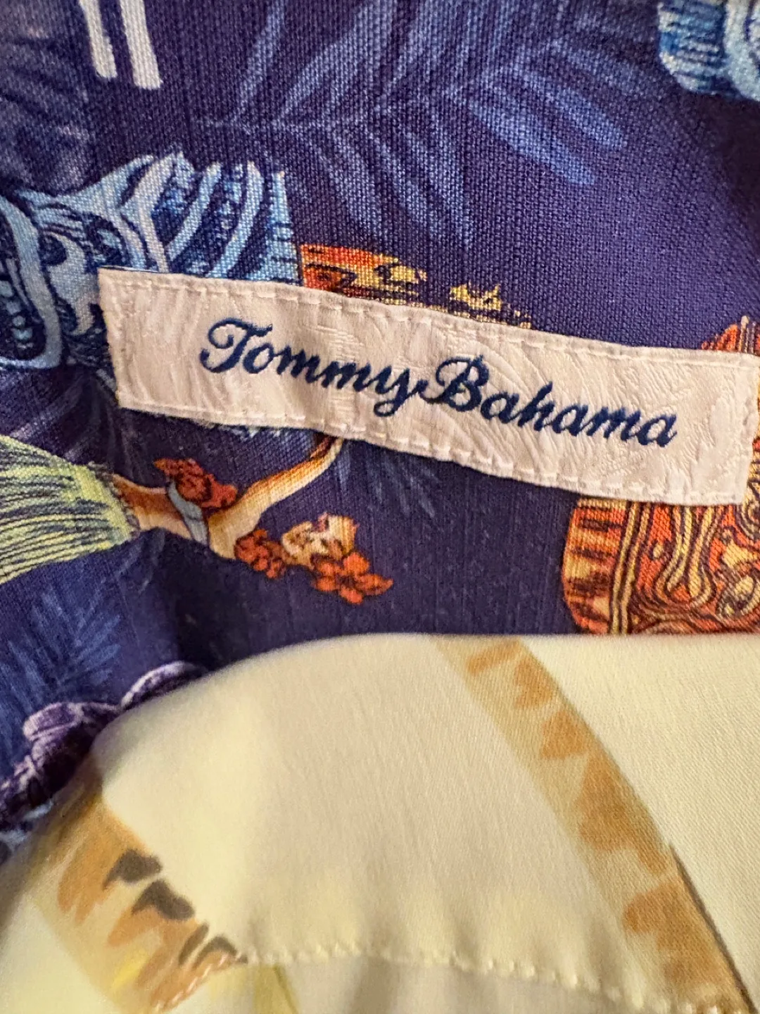 Tommy Bahama Men's 3XL Hawaiian Shirt image indicator(3)