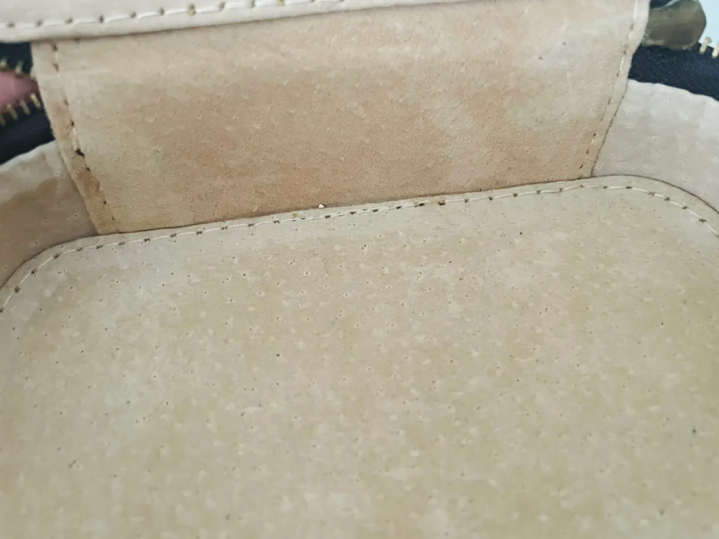 Louis Vuitton Monogram Oval Jewellery Cases (Set of 2) image indicator(4)