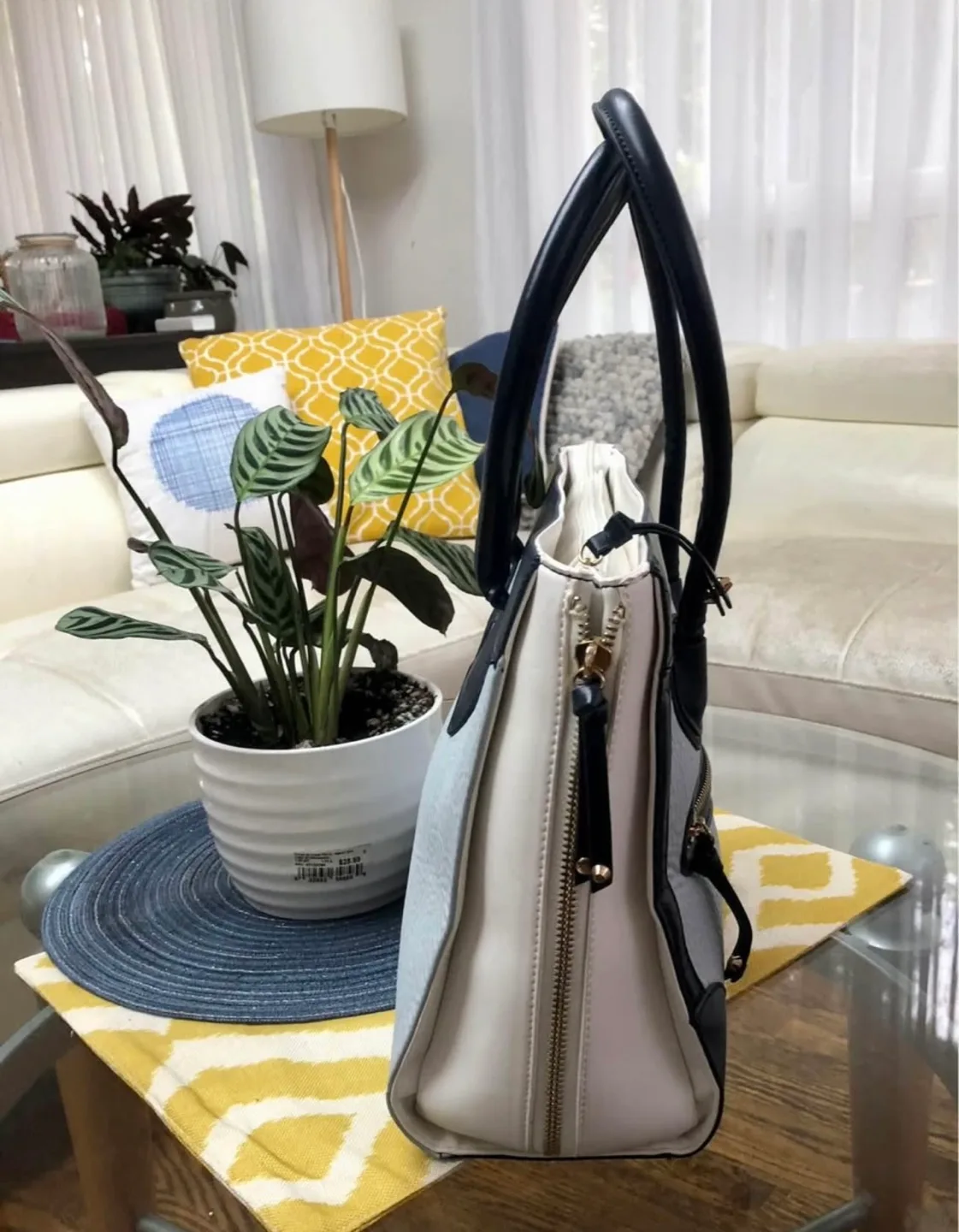 🏈 ALDO Two-Tone Hand Bag 🏈 image indicator(5)