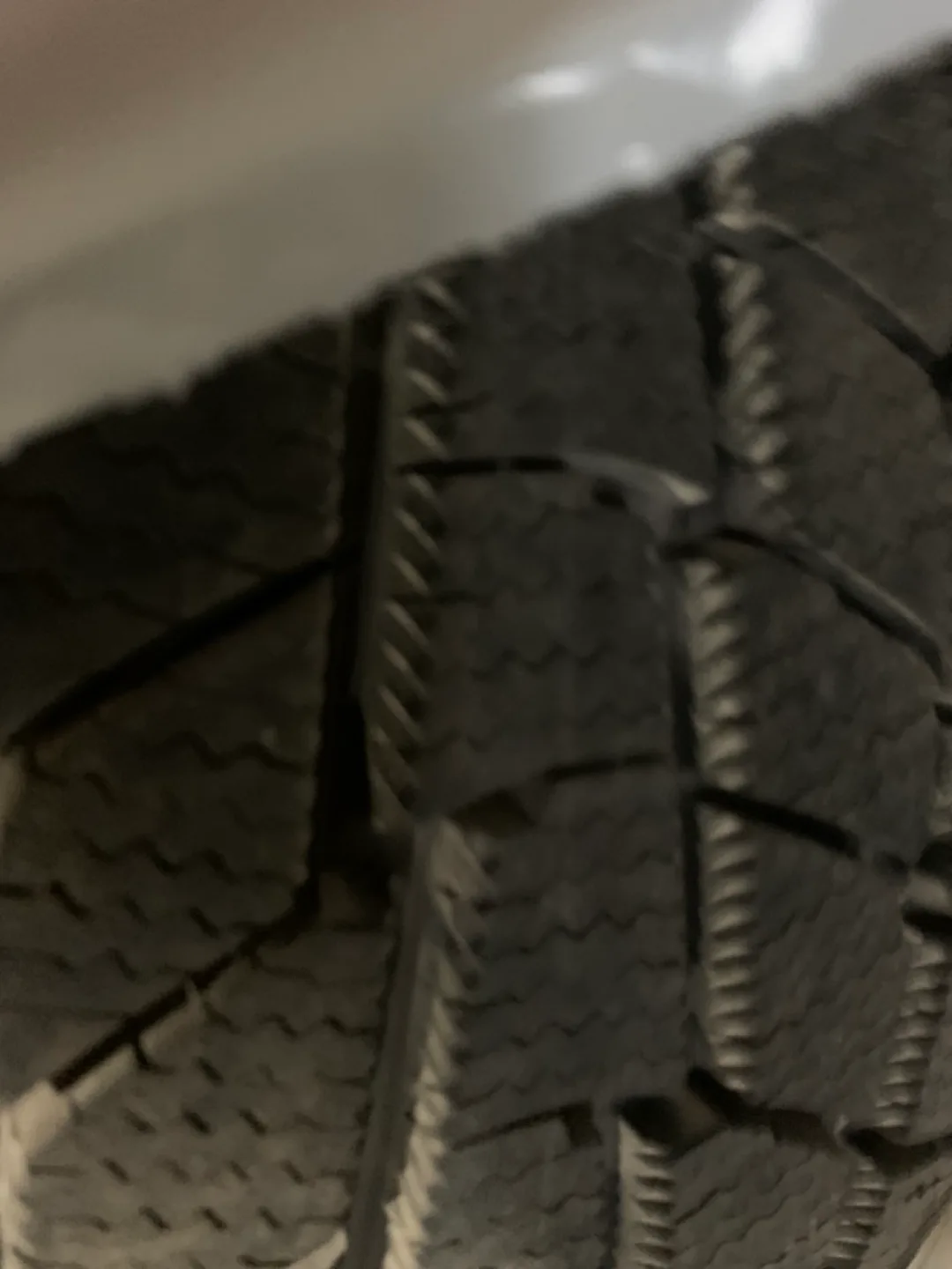 Used 235/60R17 Winter Tires - Excellent Condition image indicator(4)