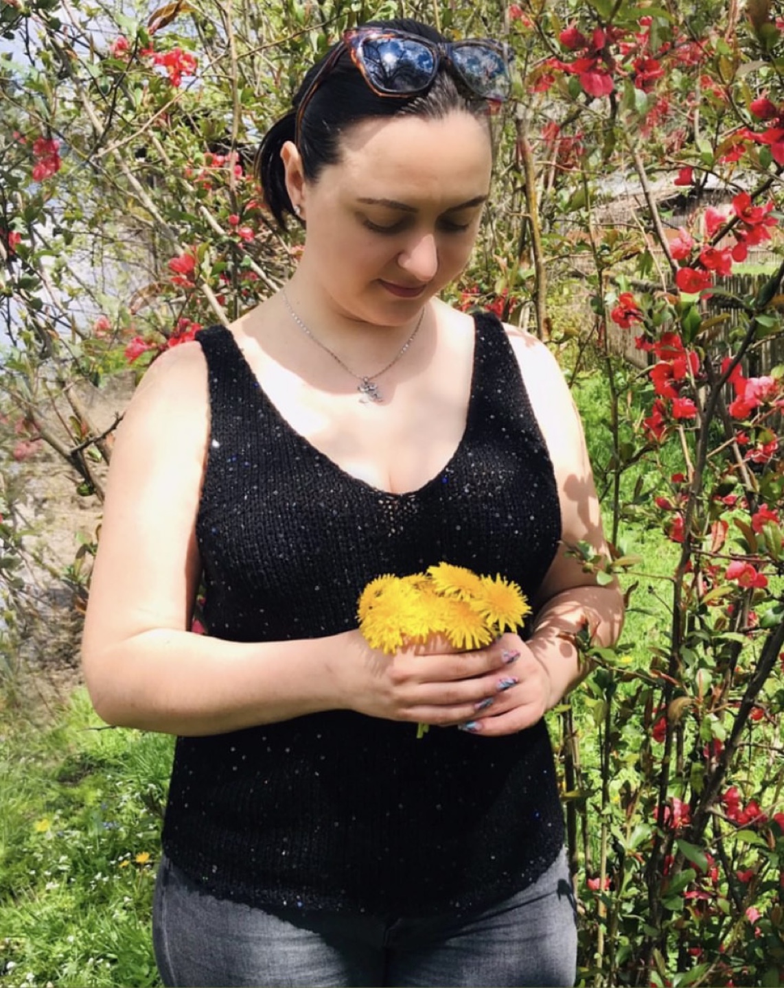 Hand-Knit Sequined Black Sleeveless Top - photo 2