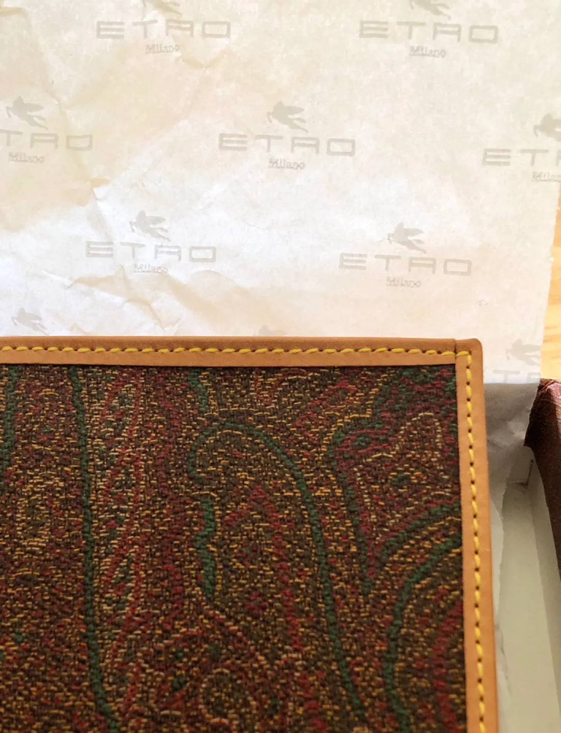 Genuine ETRO Men's Leather Wallet with Box. Like New image indicator(5)