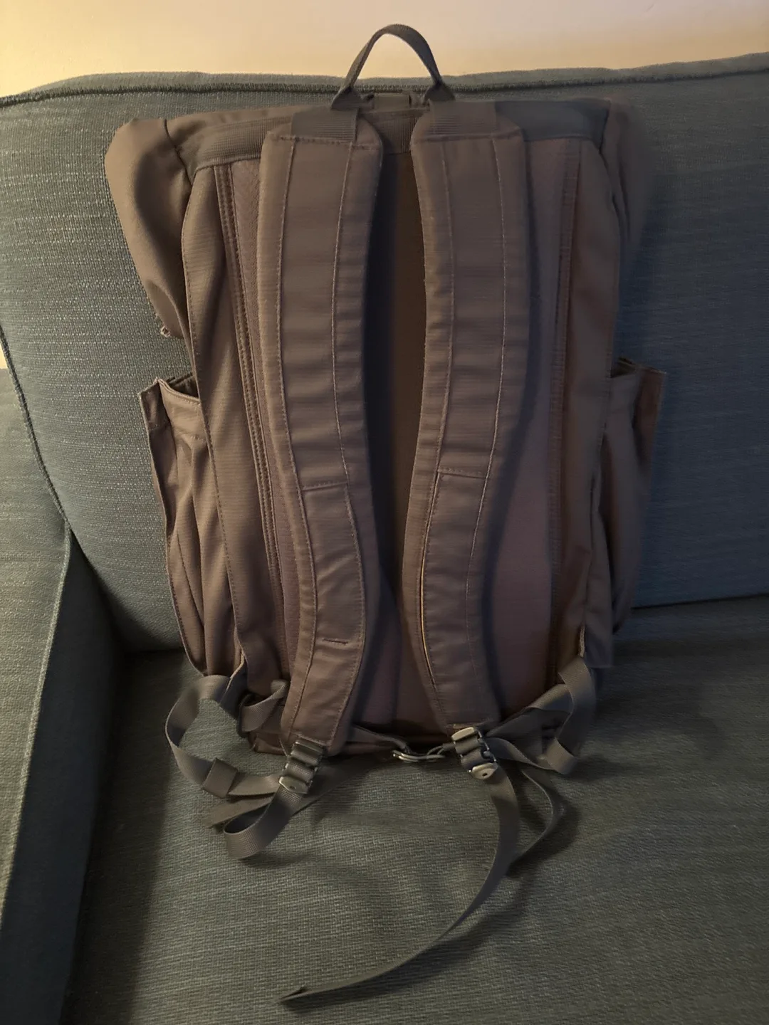 Rolltop Backpack - Dark Gray image indicator(2)