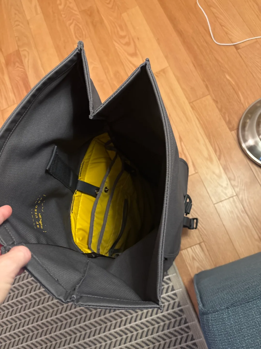 Rolltop Backpack - Dark Gray image indicator(4)