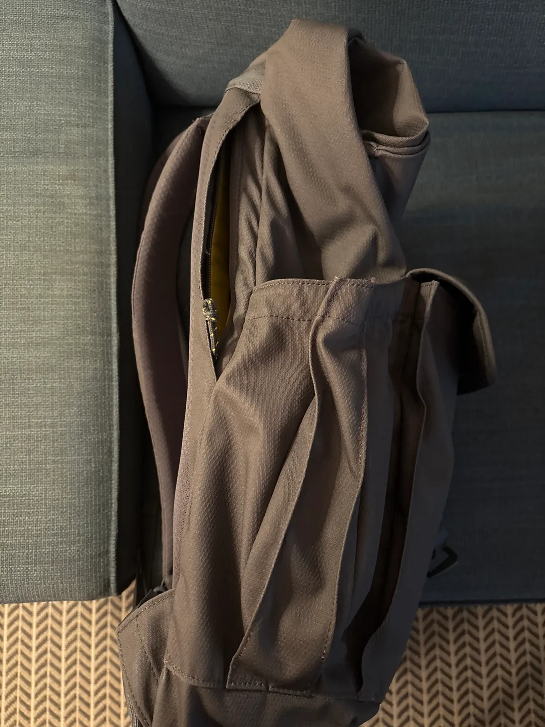 Rolltop Backpack - Dark Gray image indicator(3)