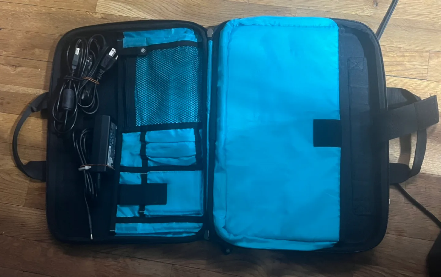 🏈 DAO CHLOE Laptop Case, Lotus Geometric Pattern image indicator(5)