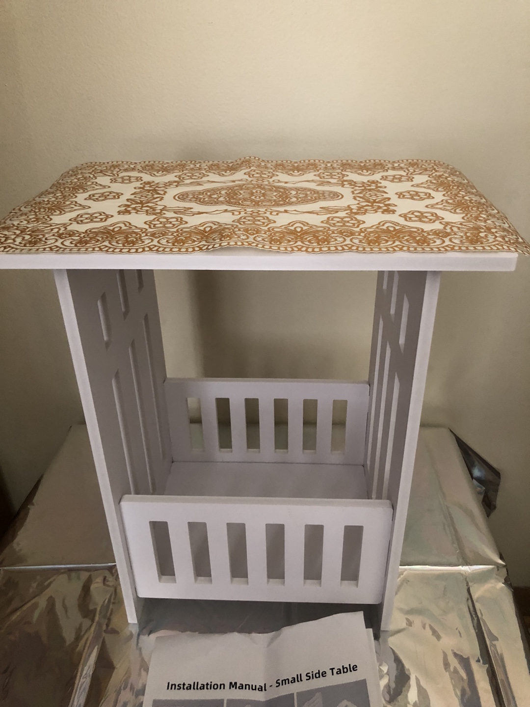 White Small Side Table with Decorative top 🏈