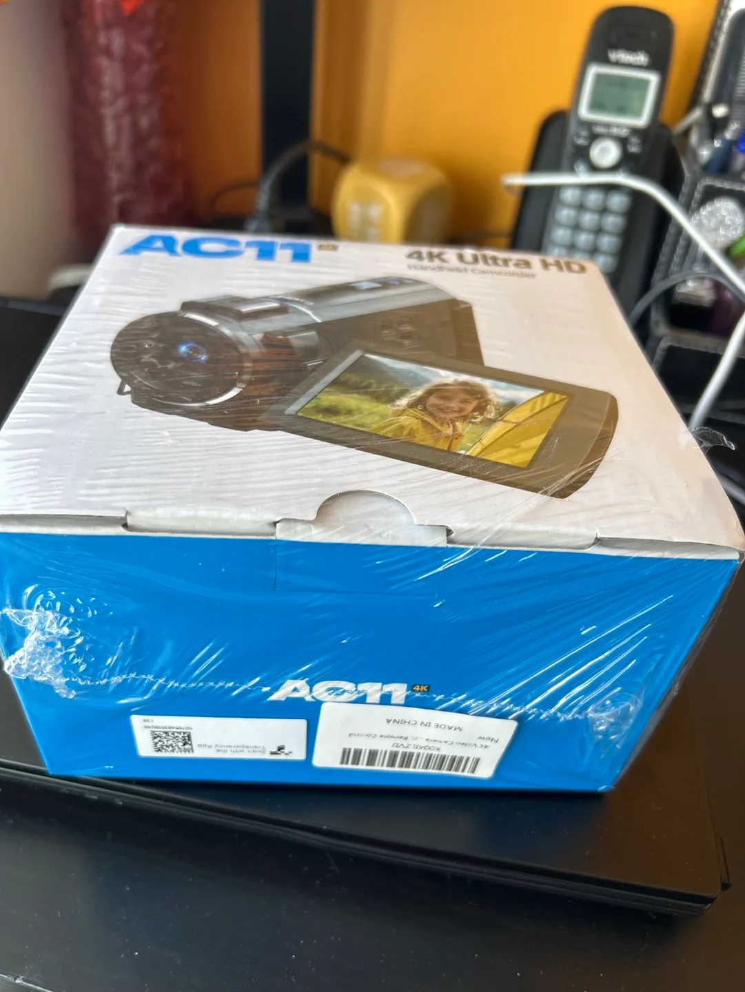 New AC11 4K Ultra HD Handheld Camcorder image indicator(3)