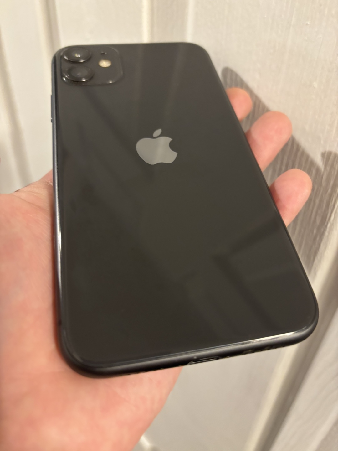 iPhone 11 - photo 2