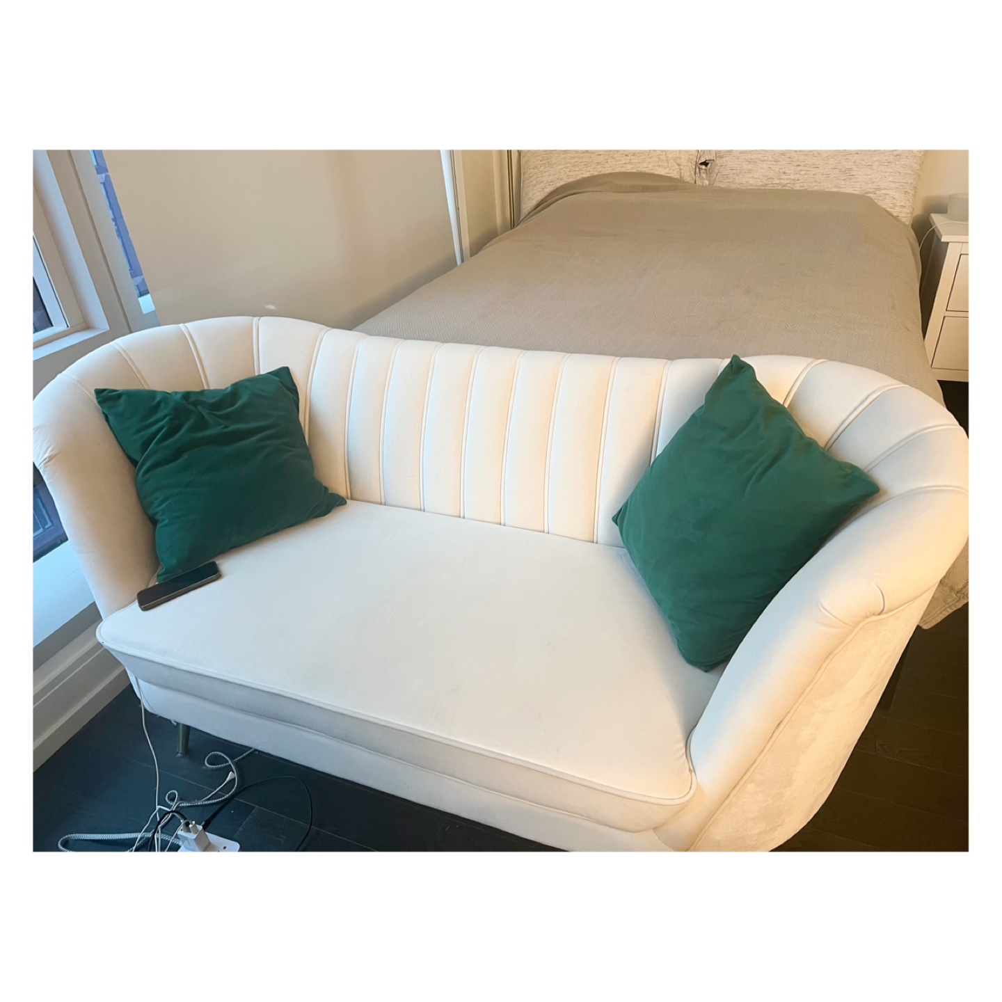 Willa Arlo Tiberius 65" Velvet Loveseat - photo 2