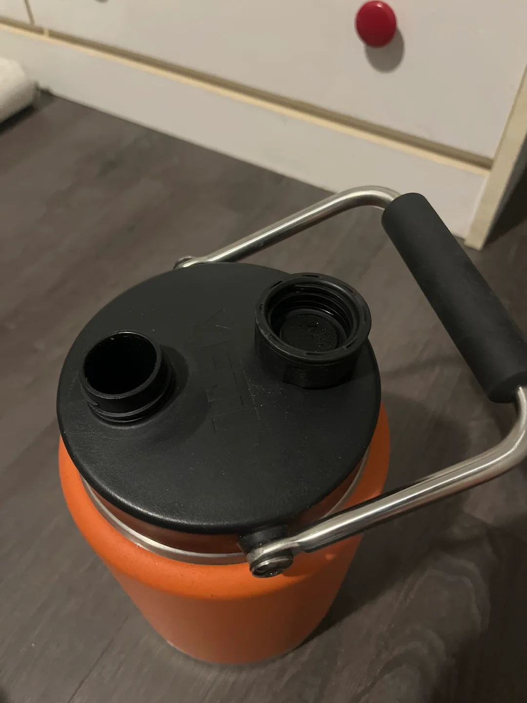 YETI Rambler 3.7 L Jug - Orange image indicator(3)