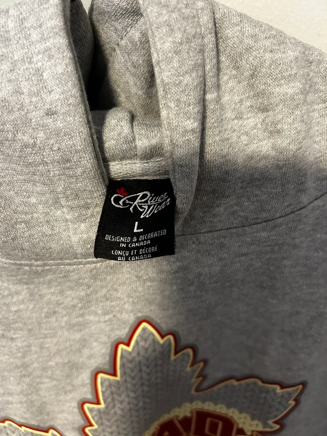 River Wear Canada Hoodie Size Large image indicator(3)