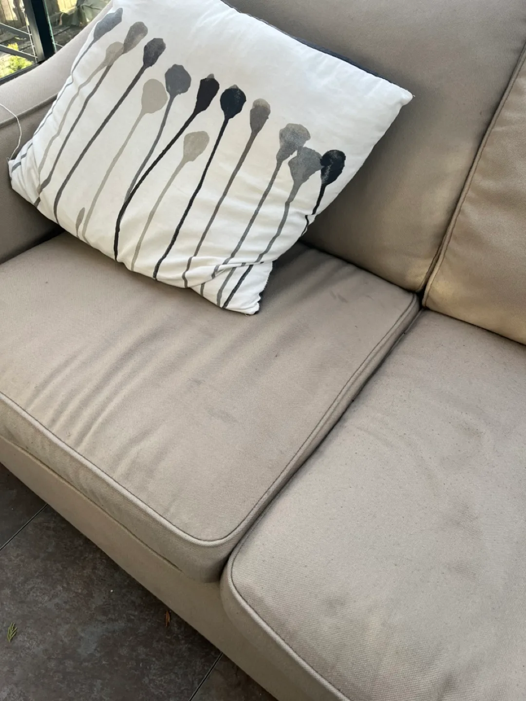 Three-seater couch 🏈 image indicator(3)