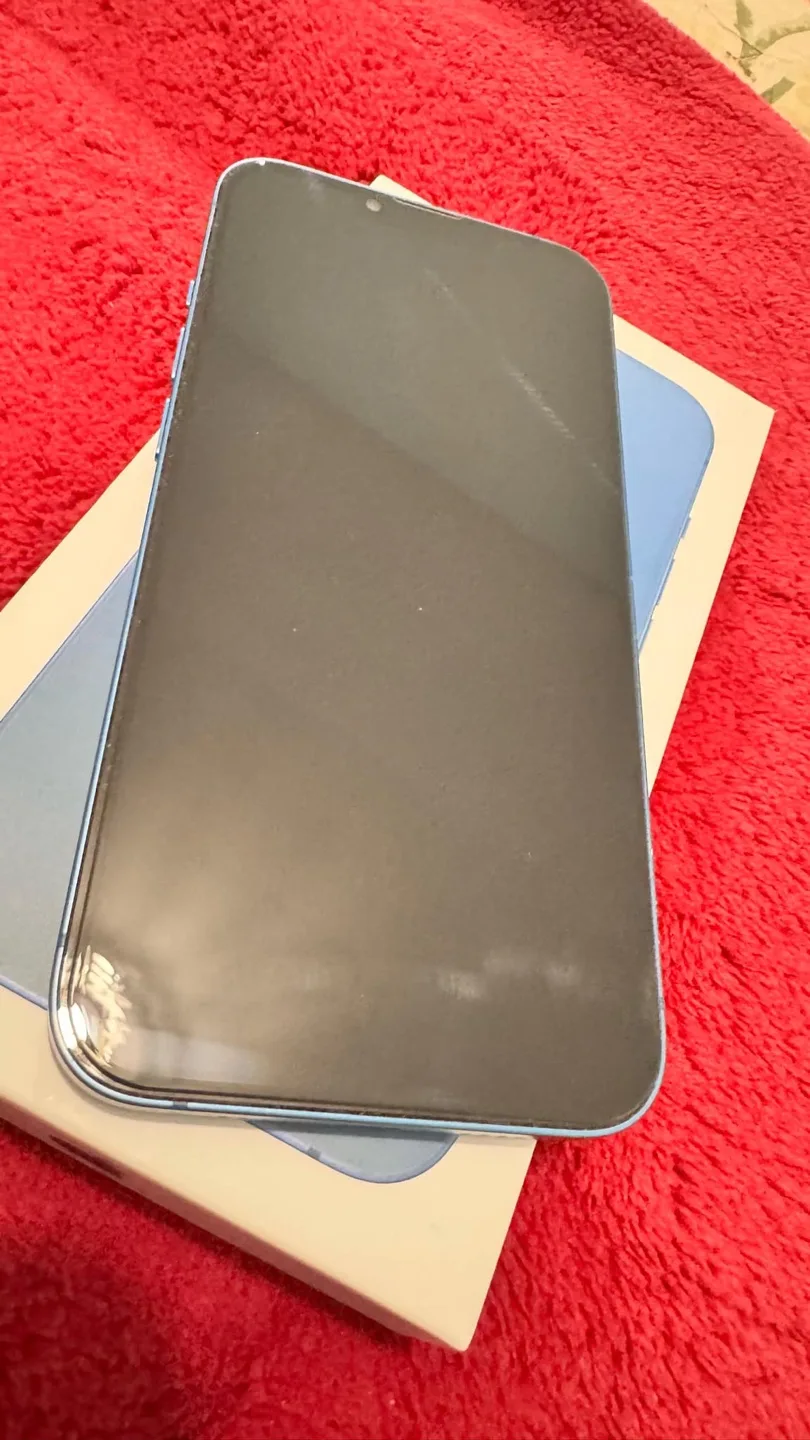 iPhone 13 blue colour 128GB image indicator(4)