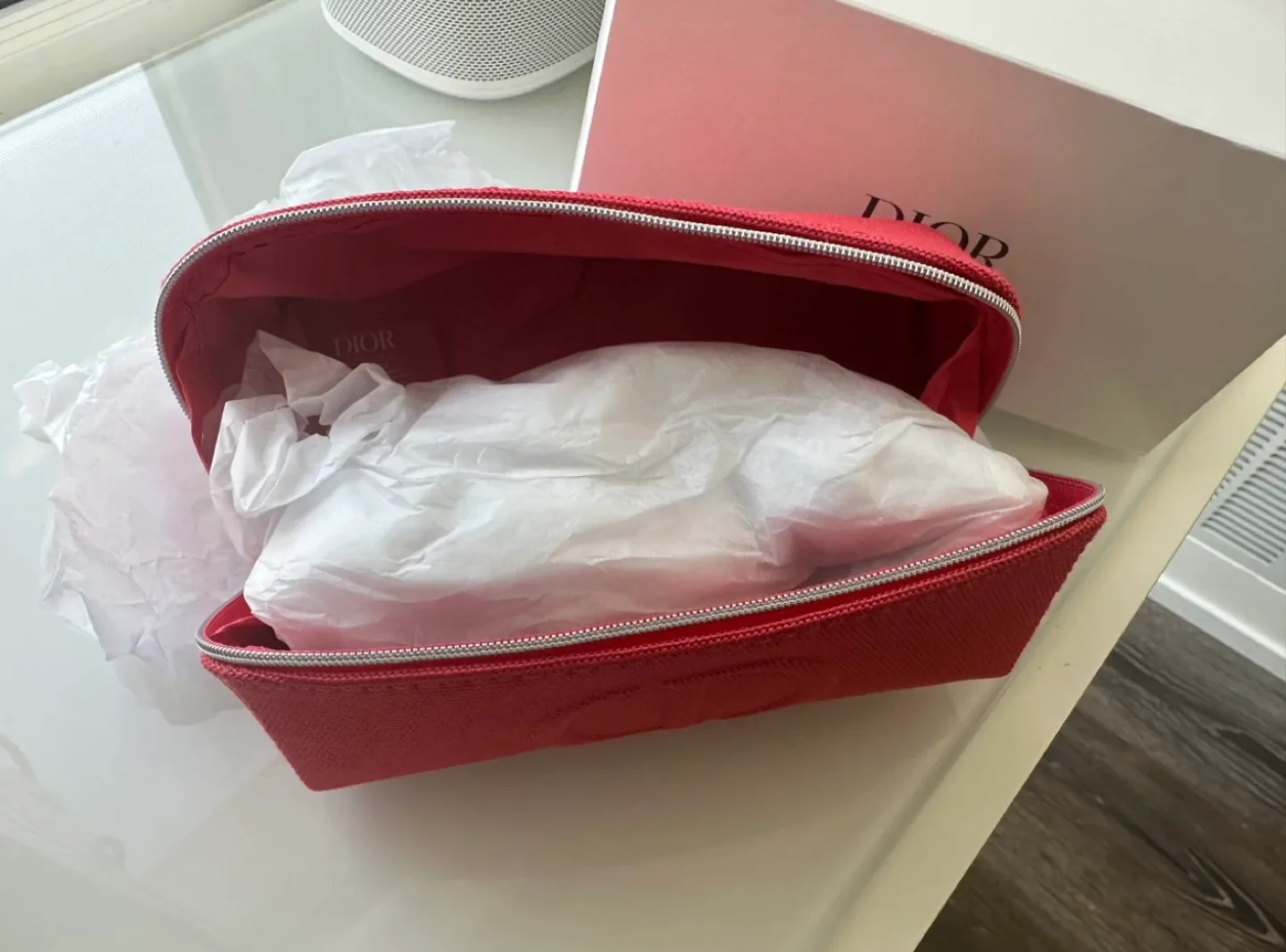 Brand new Authentic Dior cosmetic bag image indicator(3)