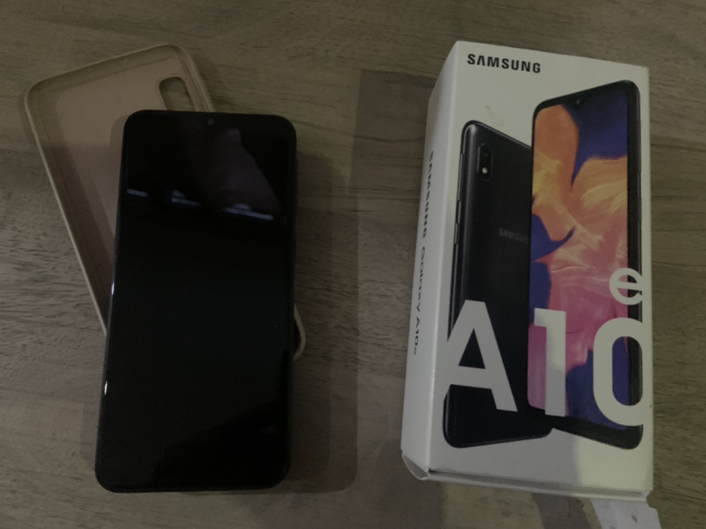 Samsung Galaxy A10e Smartphone 🏈