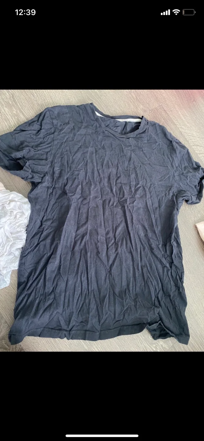 Giordano Men's Black T-Shirt - Size M image indicator(2)