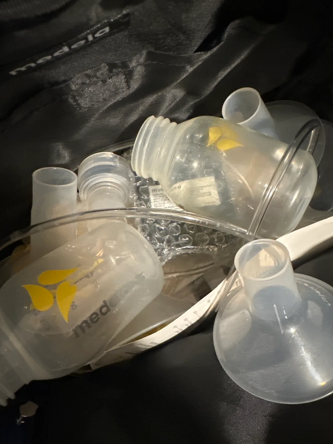 Medela Pump in Style Advanced Breast Pump with Bag image indicator(3)