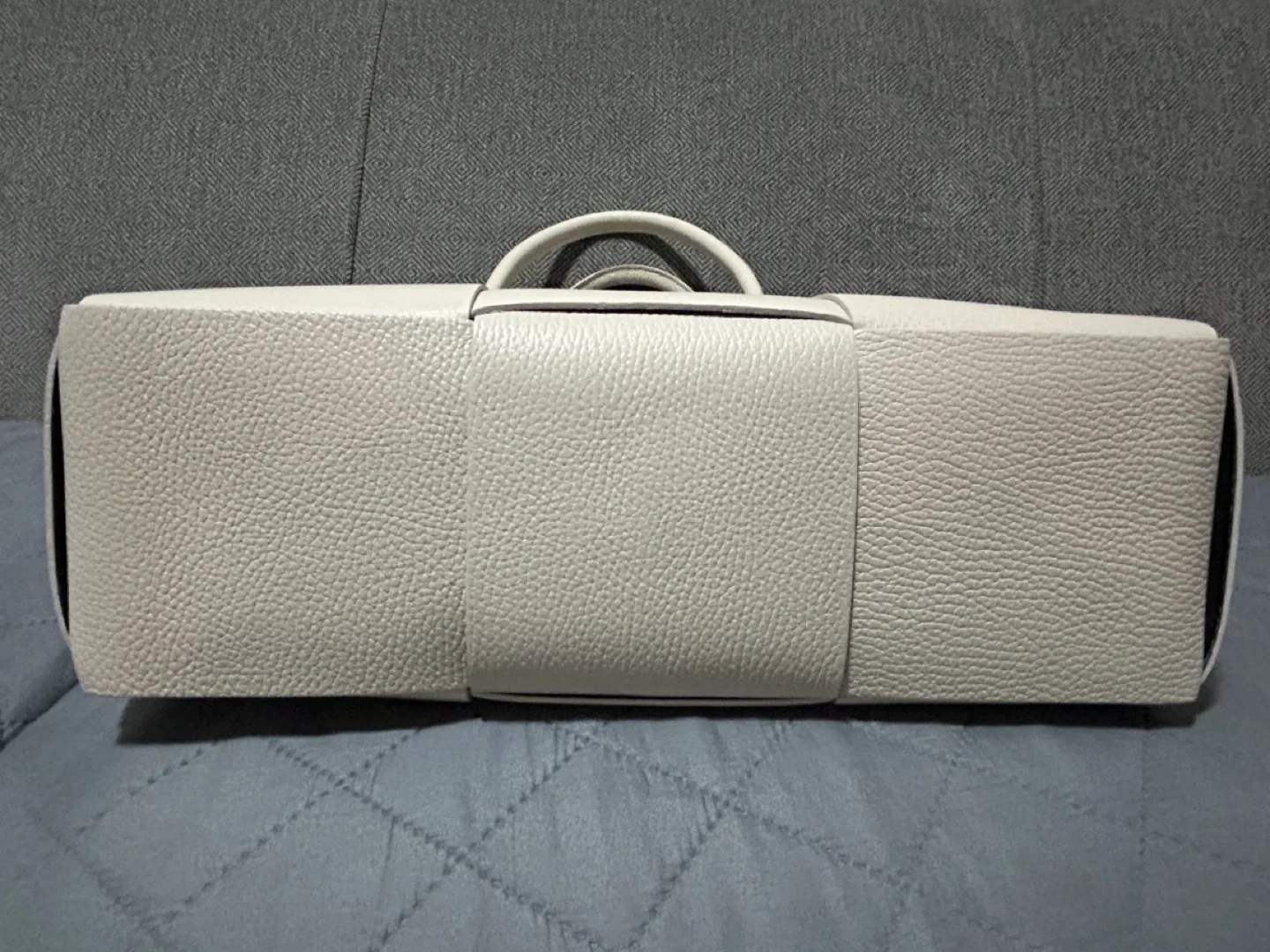 Cream-coloured Italian Leather Tote Bag image indicator(3)