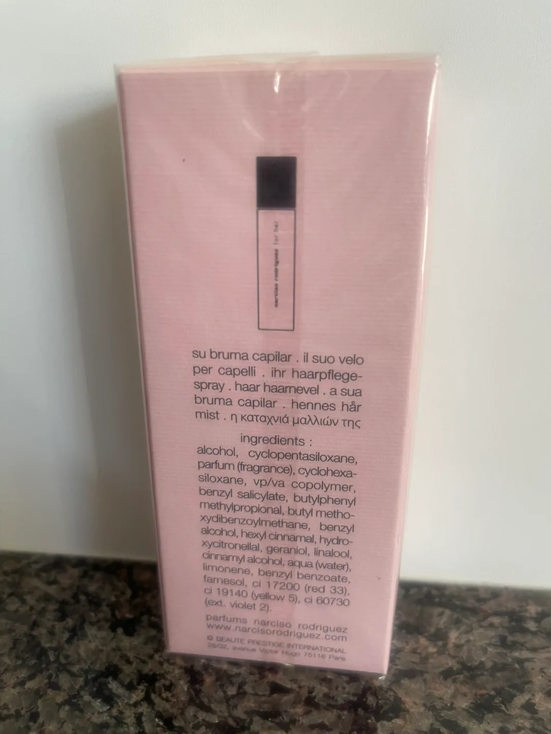 Narciso Rodriguez for her “HAIR MIST” image indicator(2)