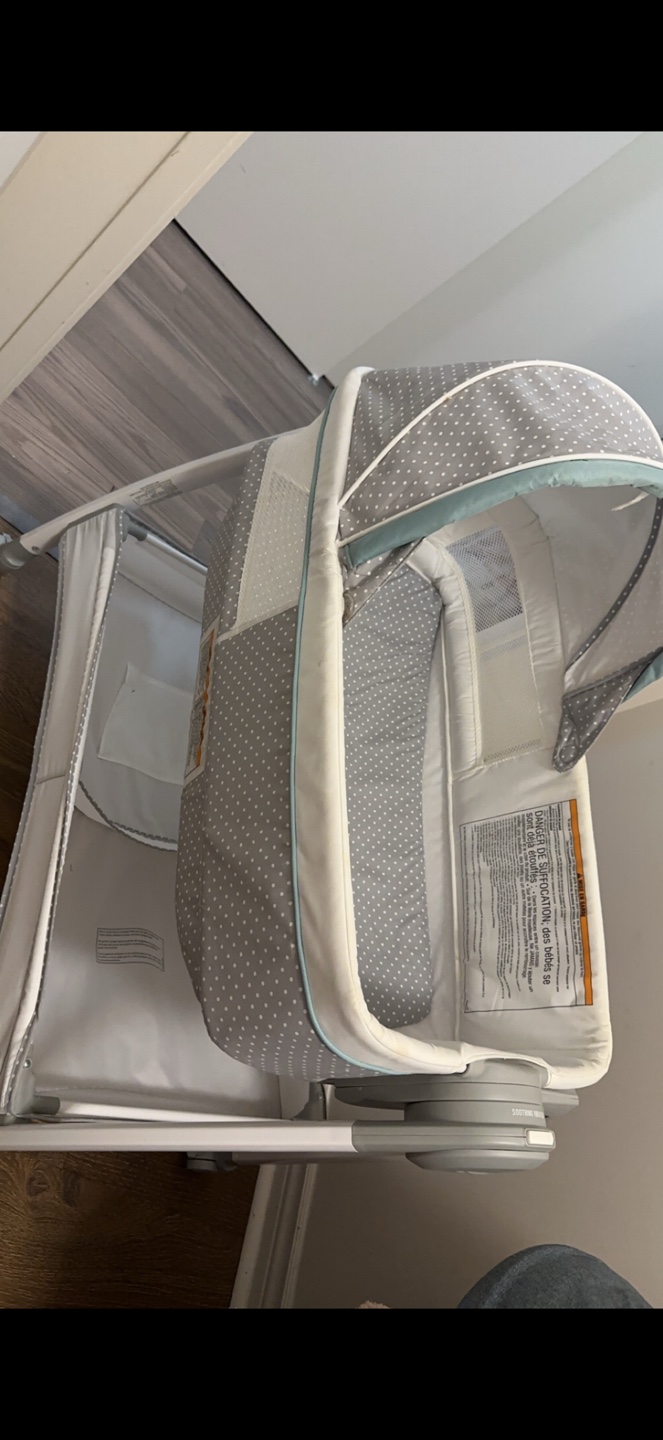 Graco Soothing Vibration Bassinet