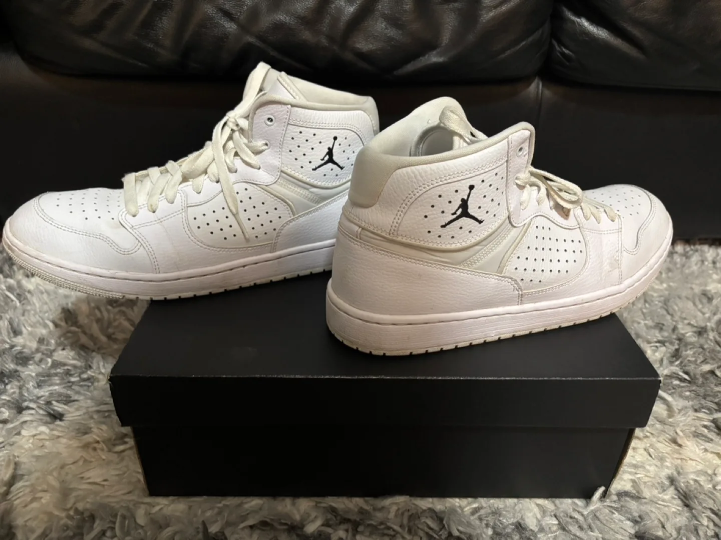 Jordan Jumpman Mid White Leather Sneakers image indicator(4)