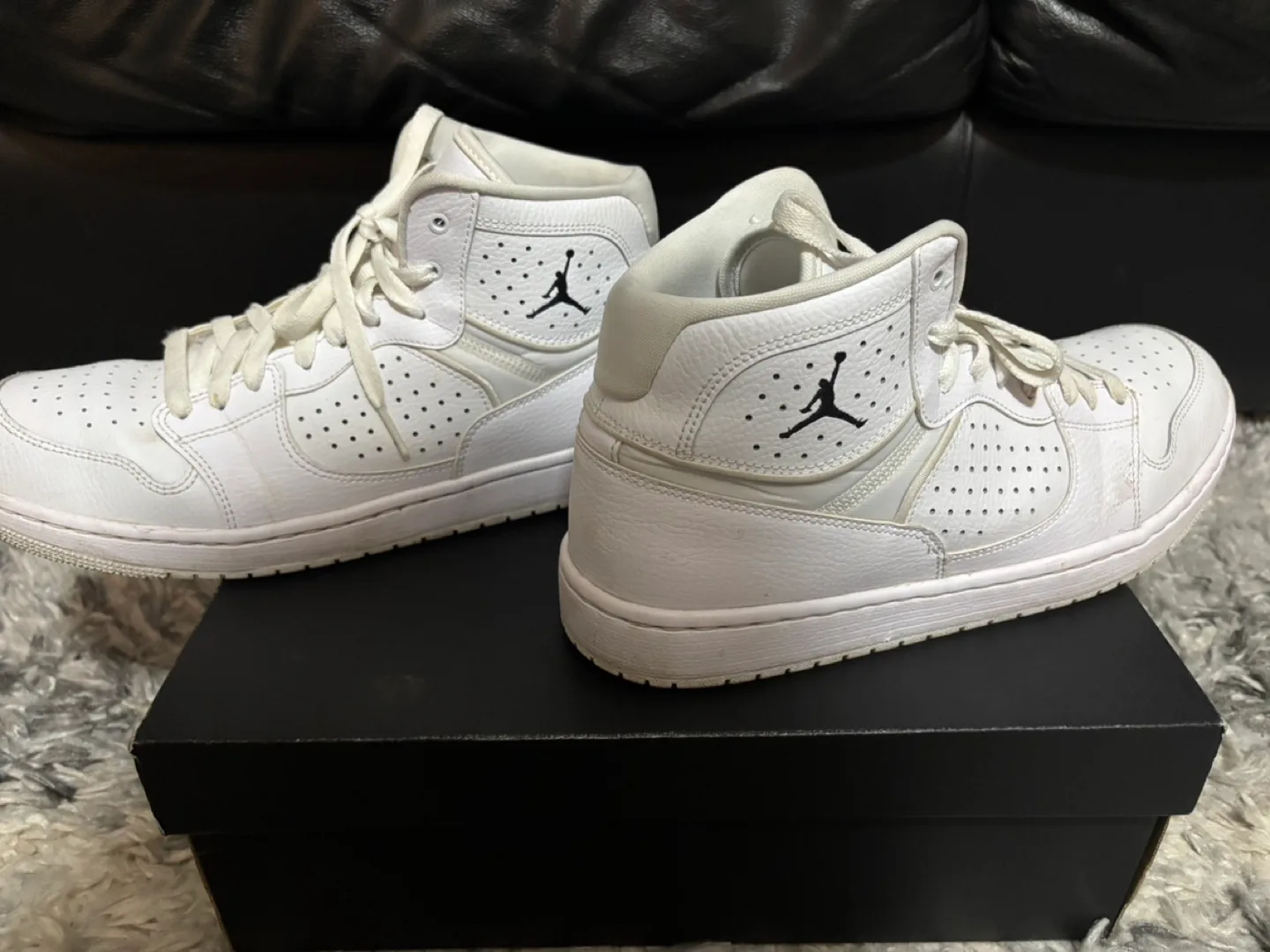 Jordan Jumpman Mid White Leather Sneakers image indicator(5)