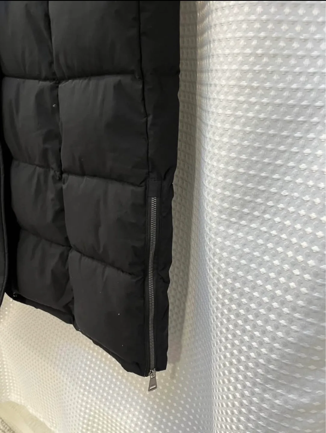 DKNY Long Black Puffer Coat with Faux Fur Hood image indicator(6)