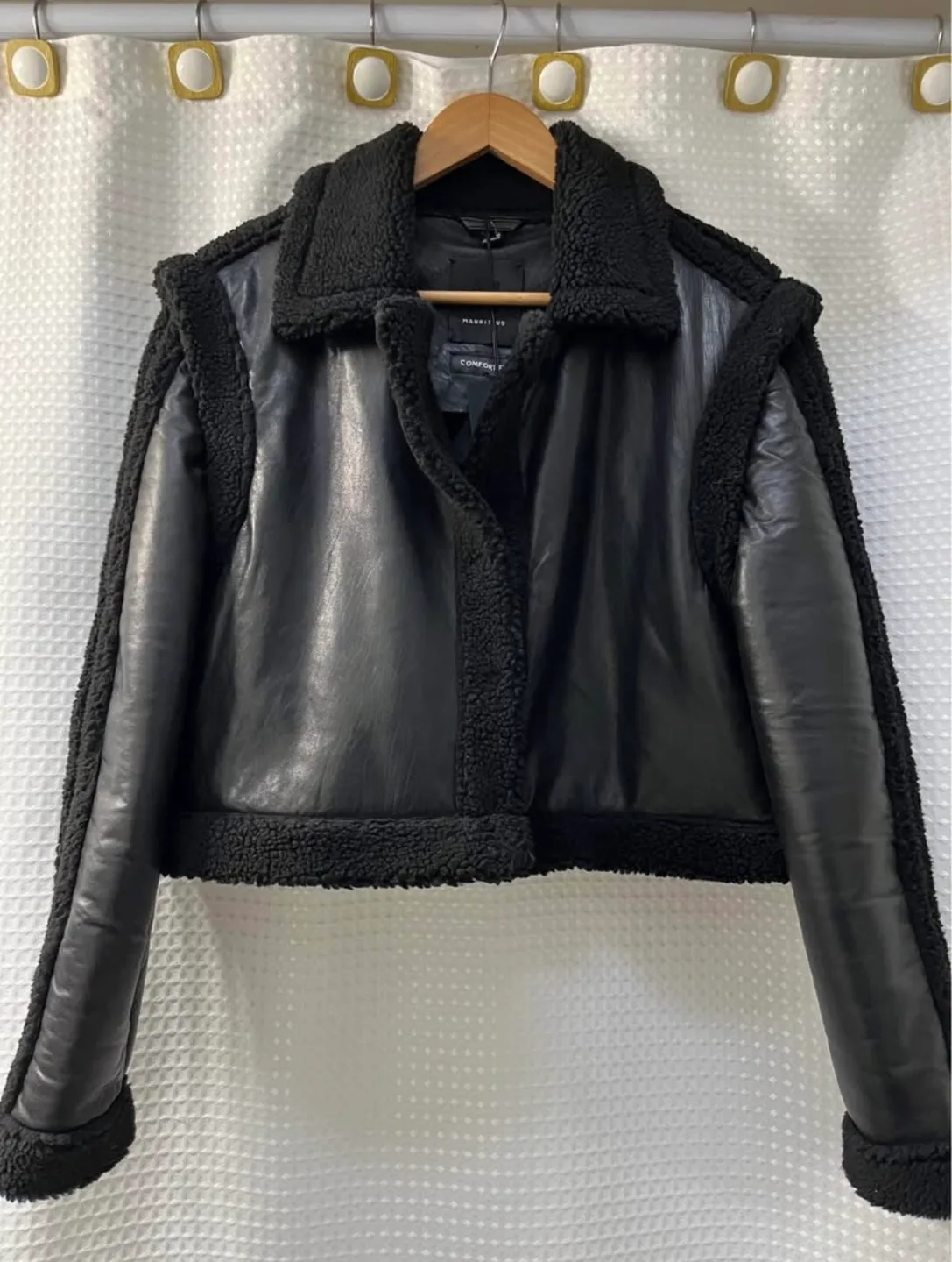 Mauritius 4 in 1 Style Women's Leather Jacket - Black, Size L image indicator(2)