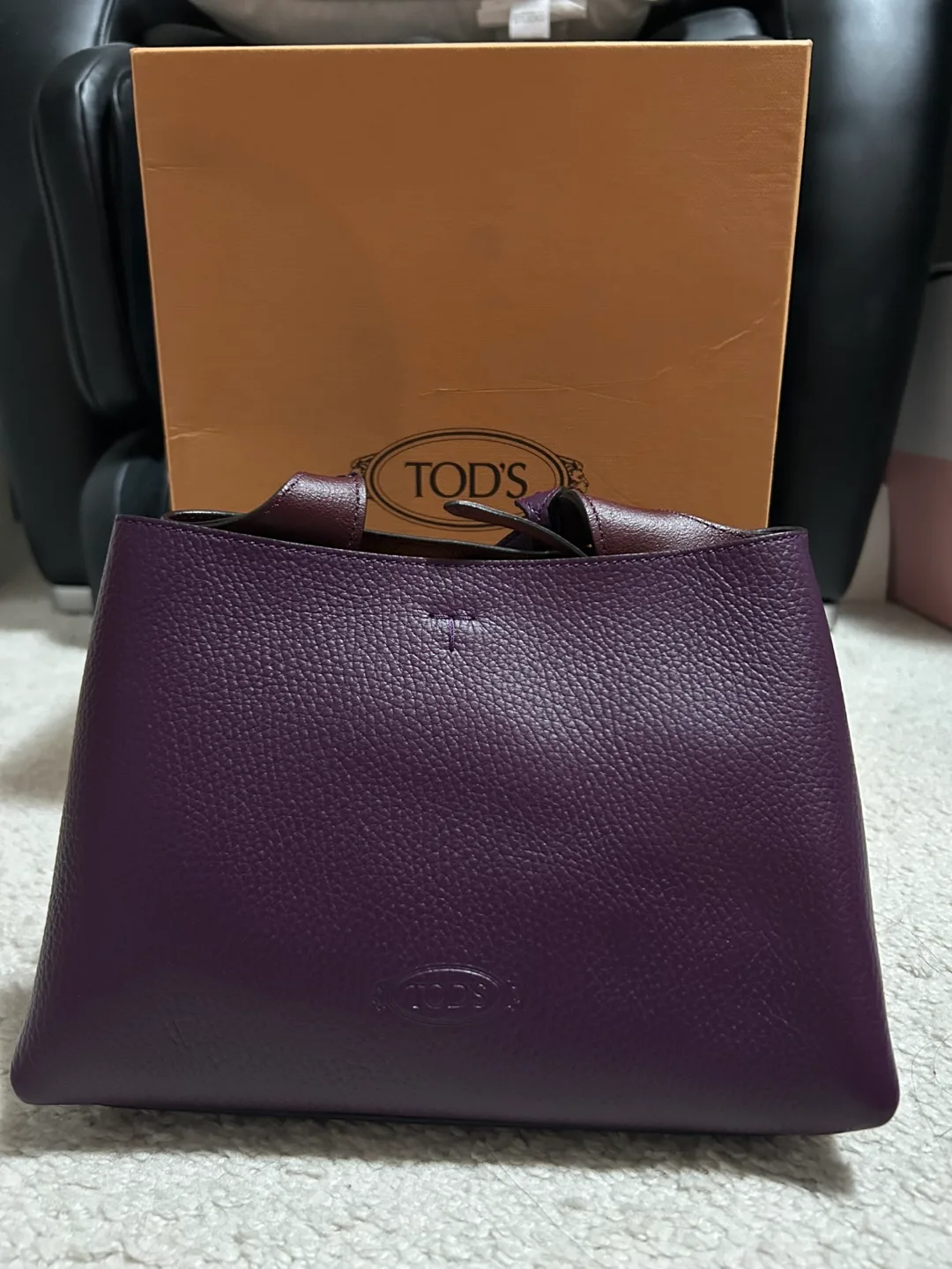 Authentic TOD'S Purple Leather Handbag with Shoulder Strap image indicator(2)