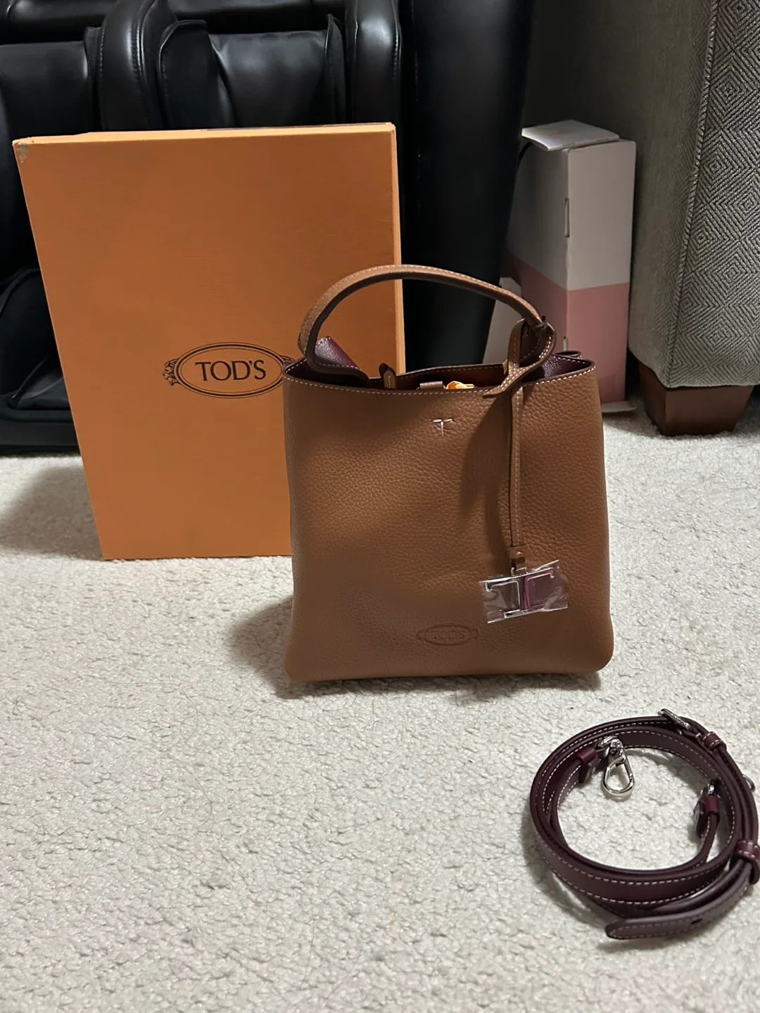 Authentic TOD'S Brown Leather Bucket Bag image indicator(4)