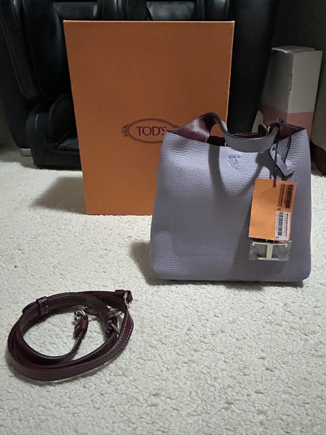 Authentic TOD'S Lavender Leather Handbag image indicator(3)