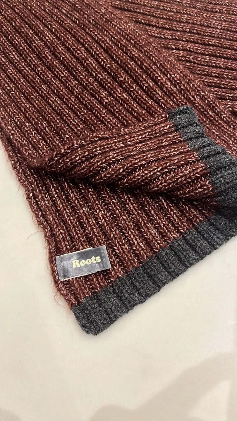 Roots Burgundy Knit Scarf image indicator(2)