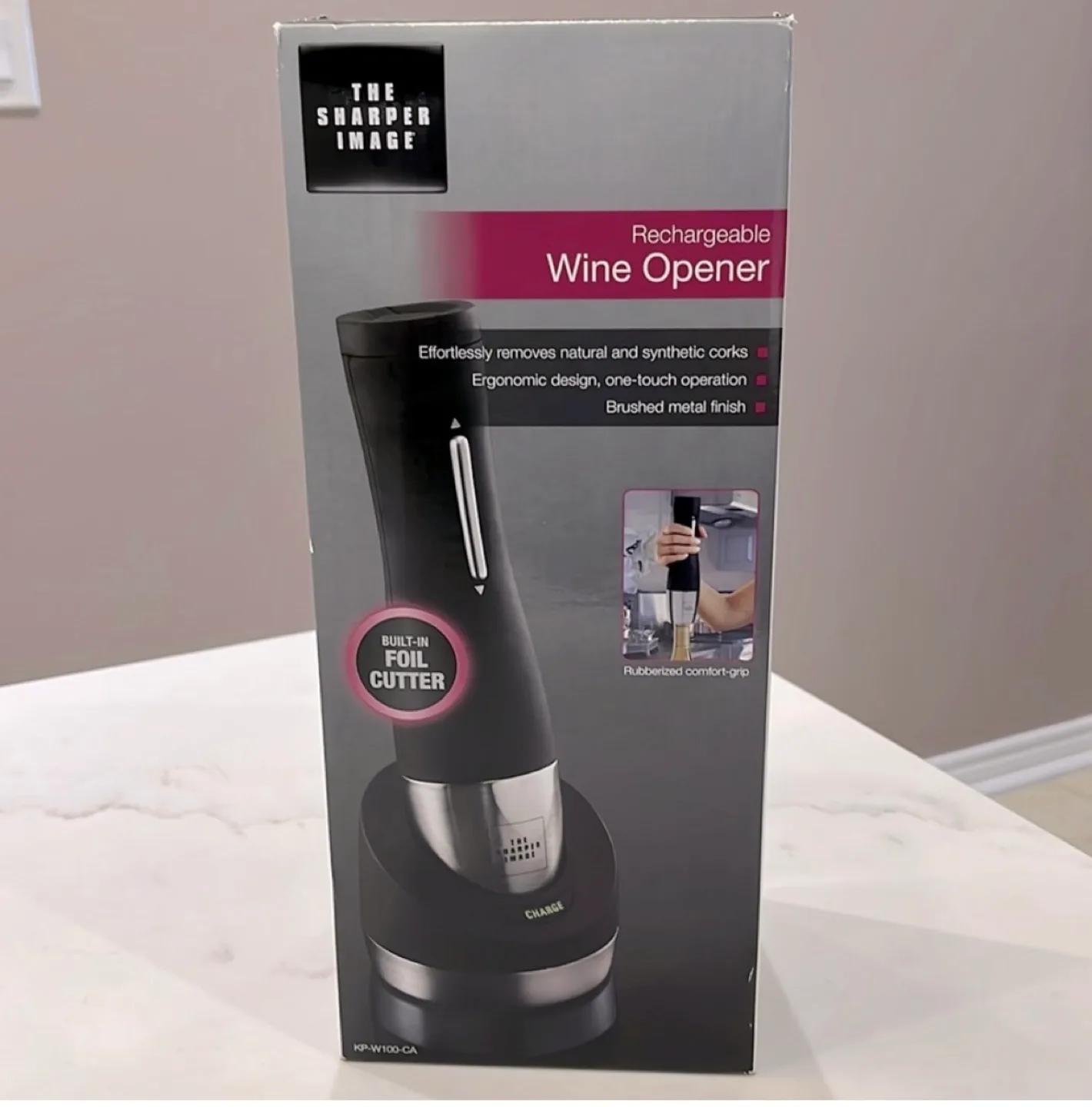 The Sharper Image Rechargeable Wine Opener image indicator(2)