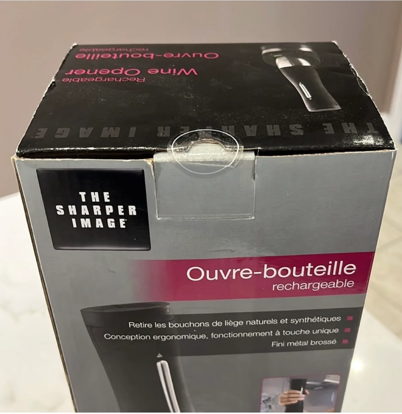 The Sharper Image Rechargeable Wine Opener image indicator(4)