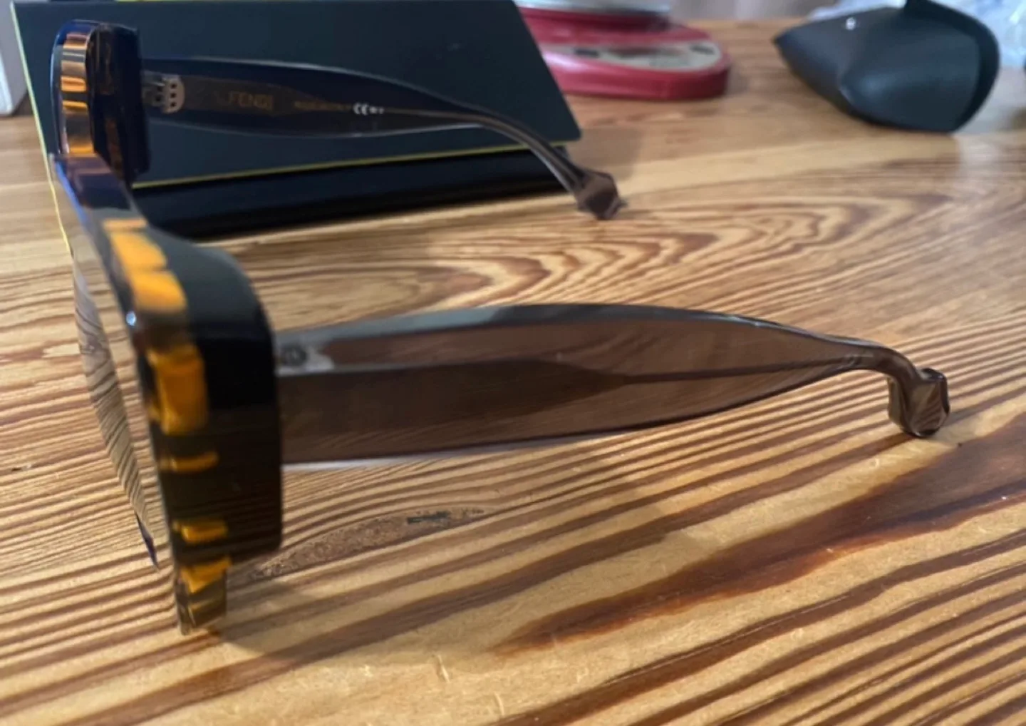 🏈 Fendi Sunglasses image indicator(5)