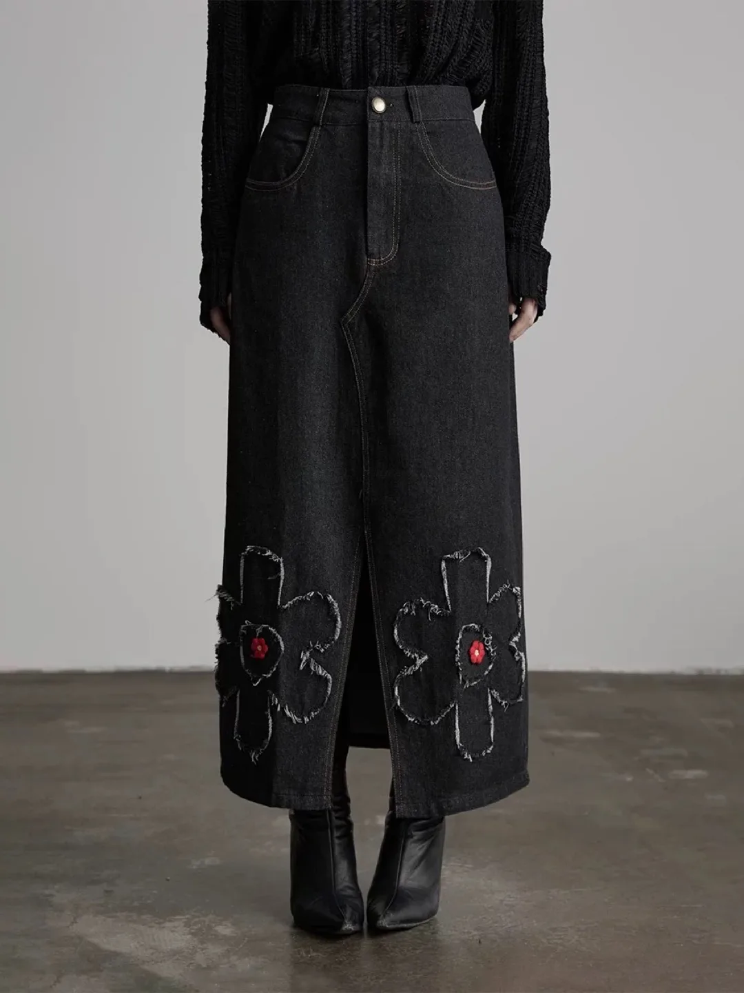 Special Design Denim Maxi Skirt with Flower thumbnail