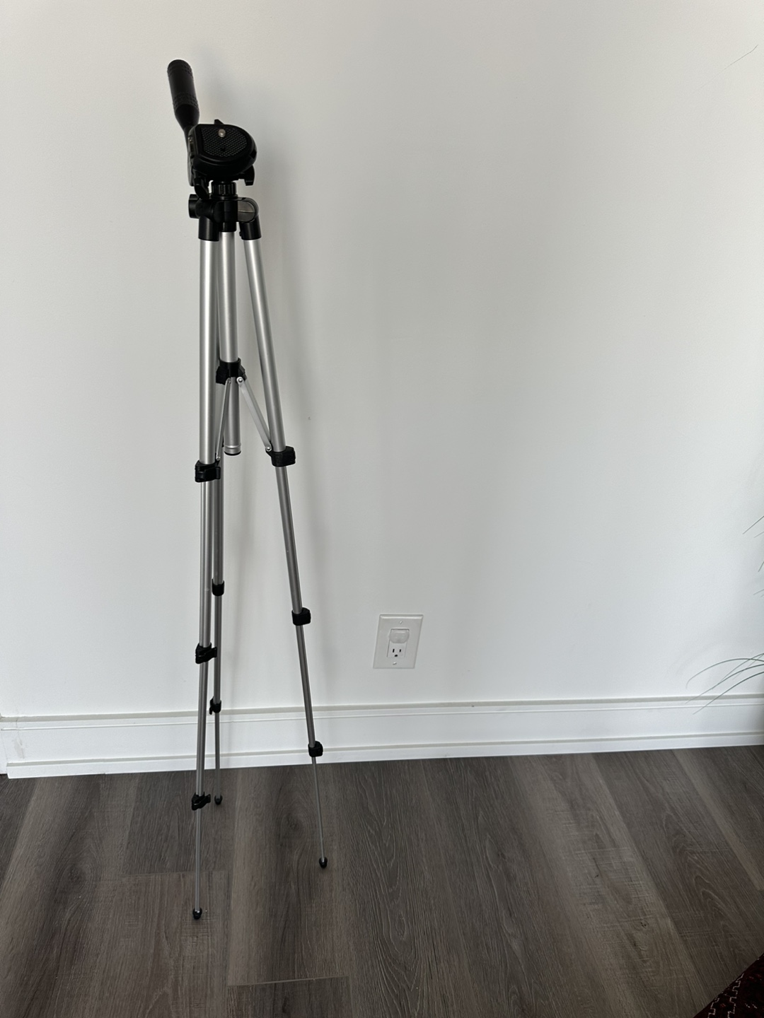 Portable Tripod Stand