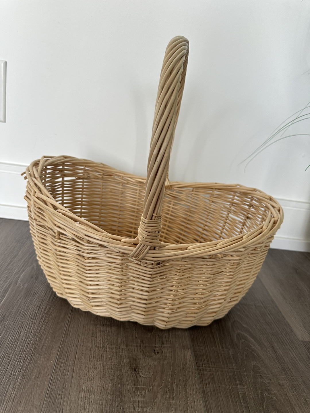 Large Wicker Basket with Handle - photo 3