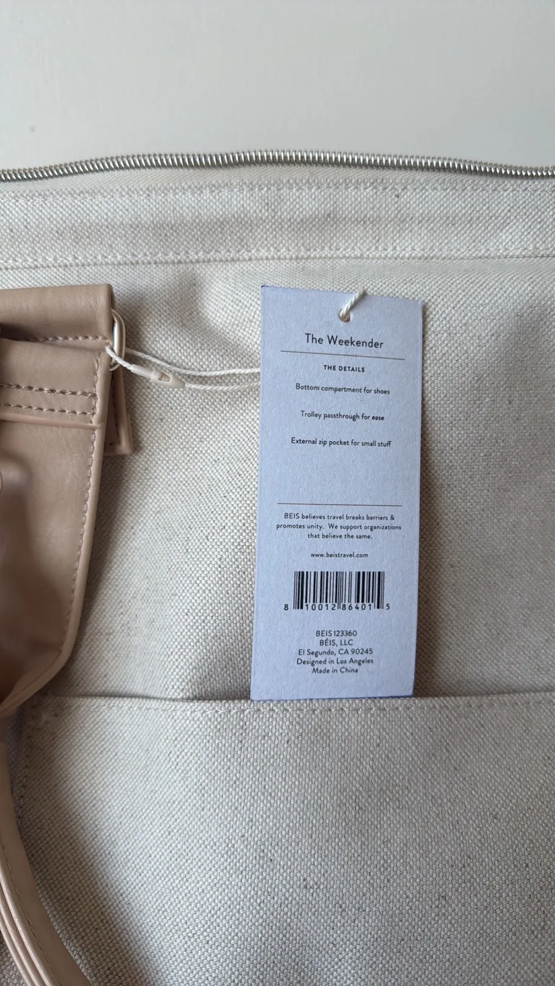 Béis Weekender Carry-on Travel Bag 🏈 (Brand-new) image indicator(2)