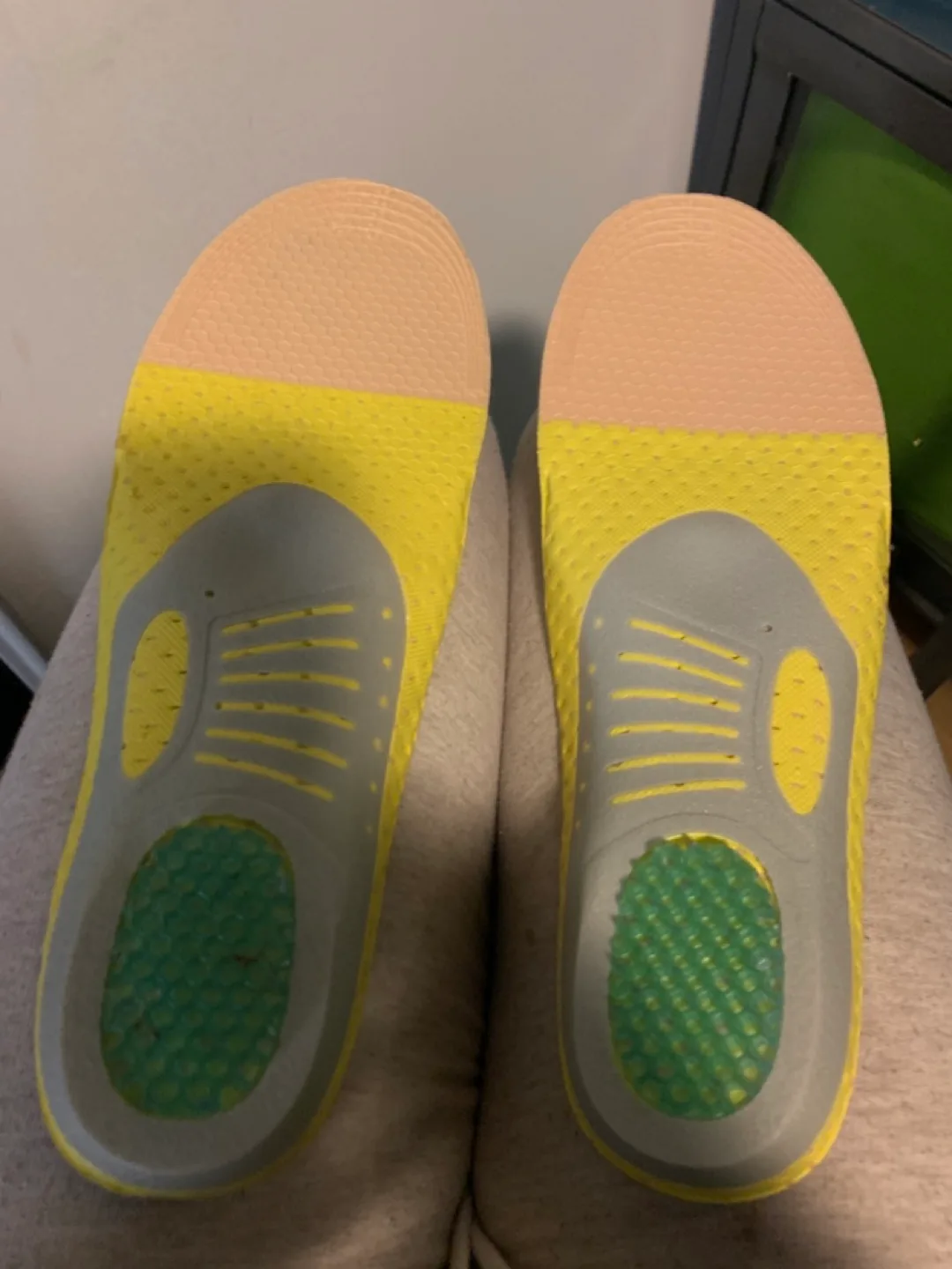 🏈 Pair of Insoles -  Gel Cushioning image indicator(2)
