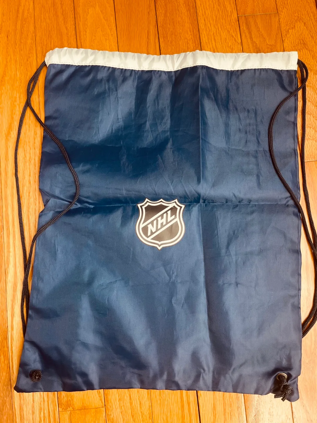 Toronto Maple Leafs NHL Drawstring Bag image indicator(2)