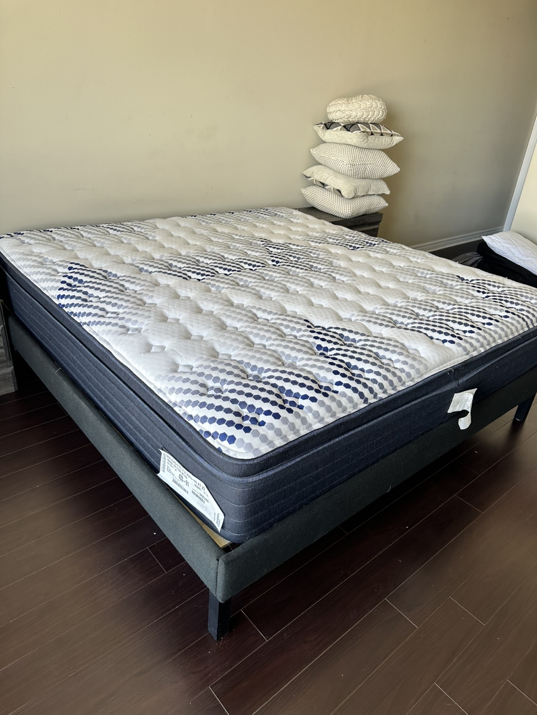 King Size Mattress and Platform Bed Frame - photo 3