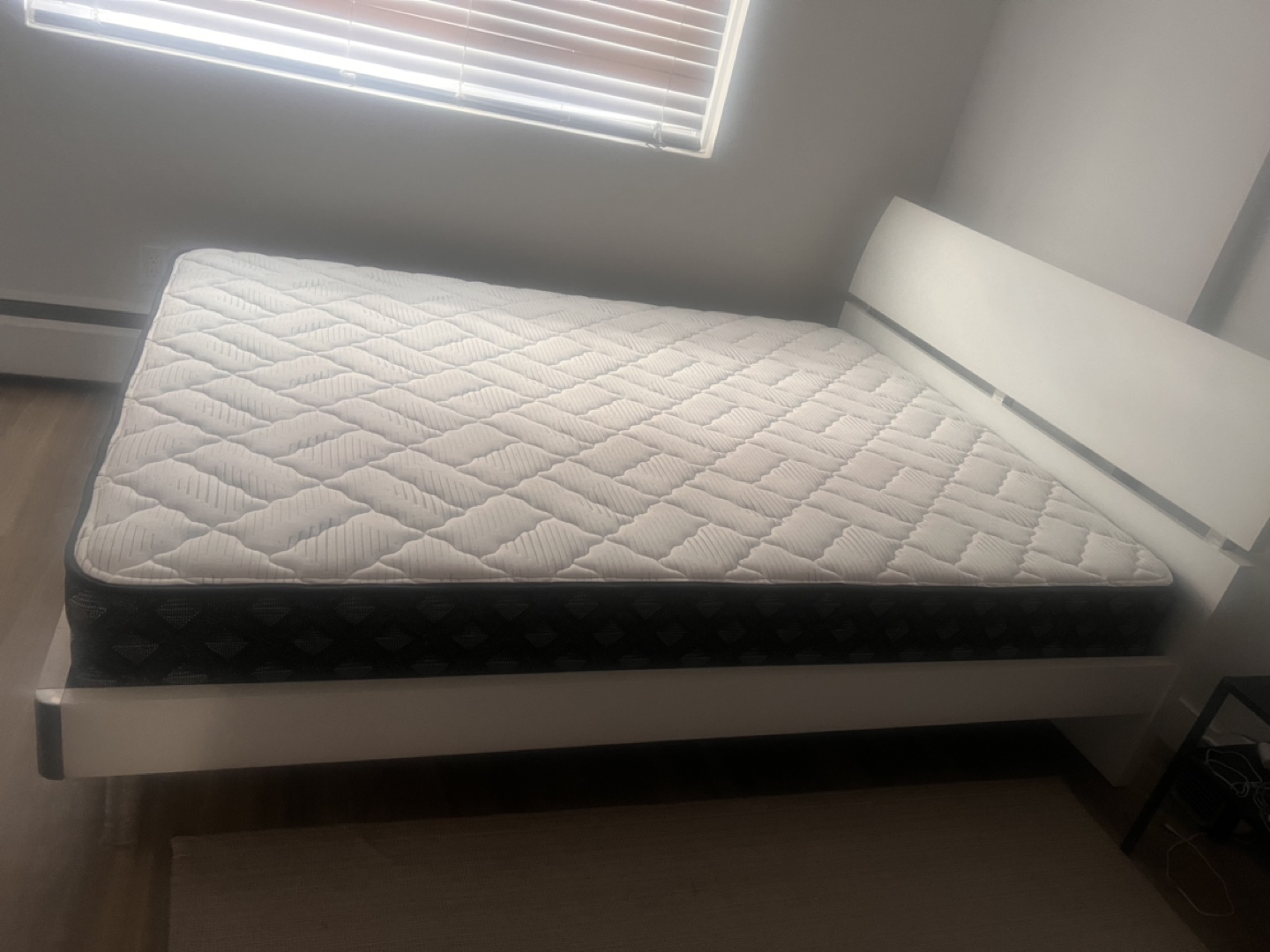 Kings down Mattress and Frame Set - photo 3