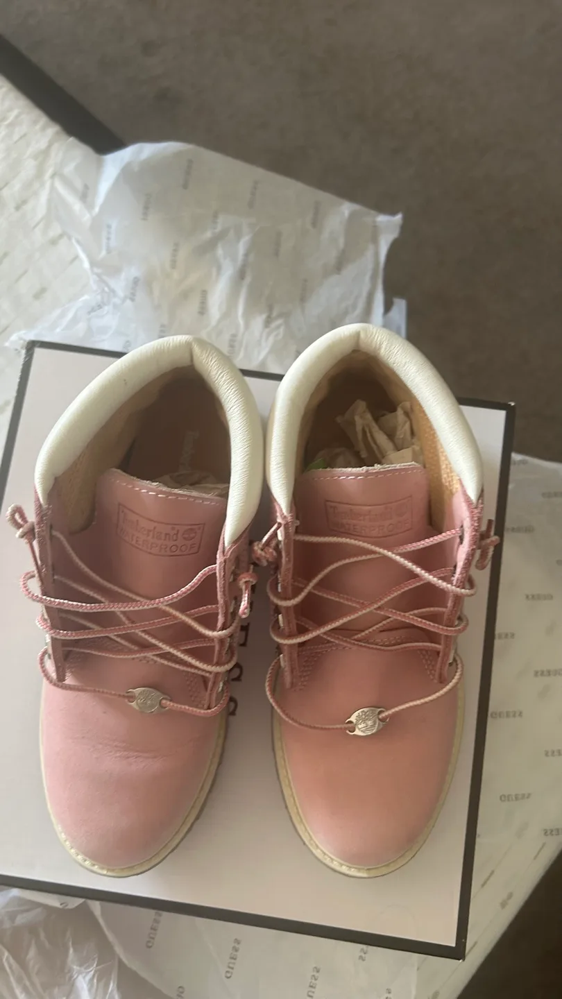 Girls' Pink Timberland Boots Size 10 image indicator(4)