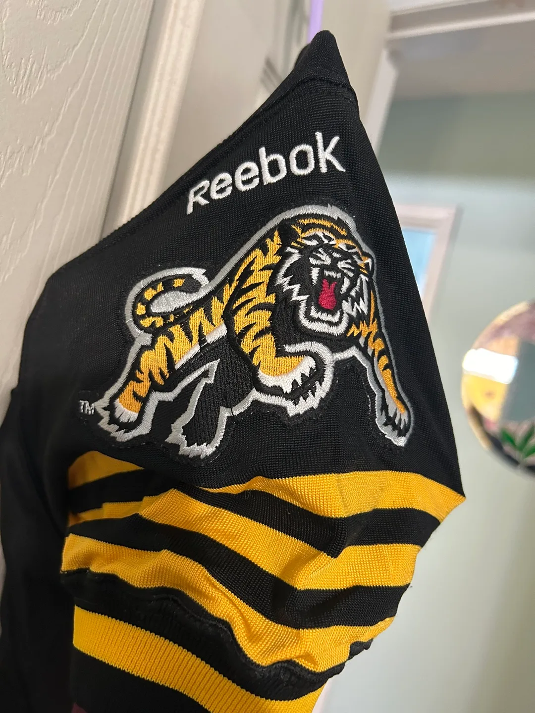 Authentic Hamilton Tiger-Cats Reebok Jersey - Size 42 image indicator(4)