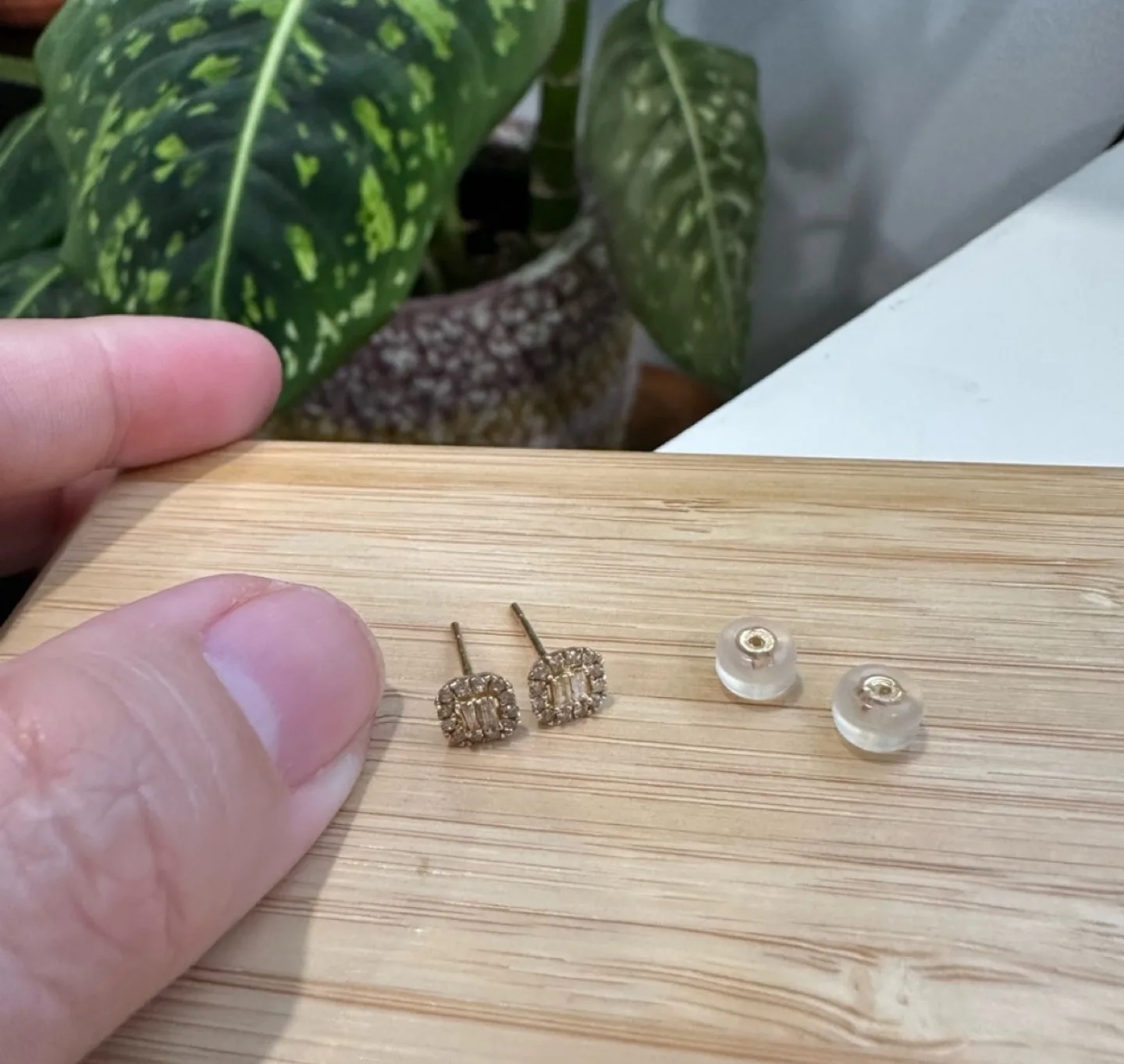 18K Yellow Gold Diamond Earrings 🏈 image indicator(5)